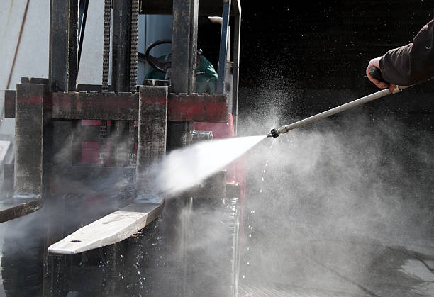 Best Building Exterior Washing  in Marengo, IA