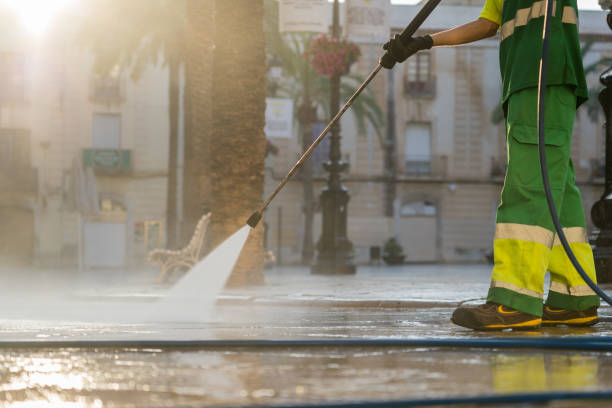 Best Roof Washing  in Marengo, IA